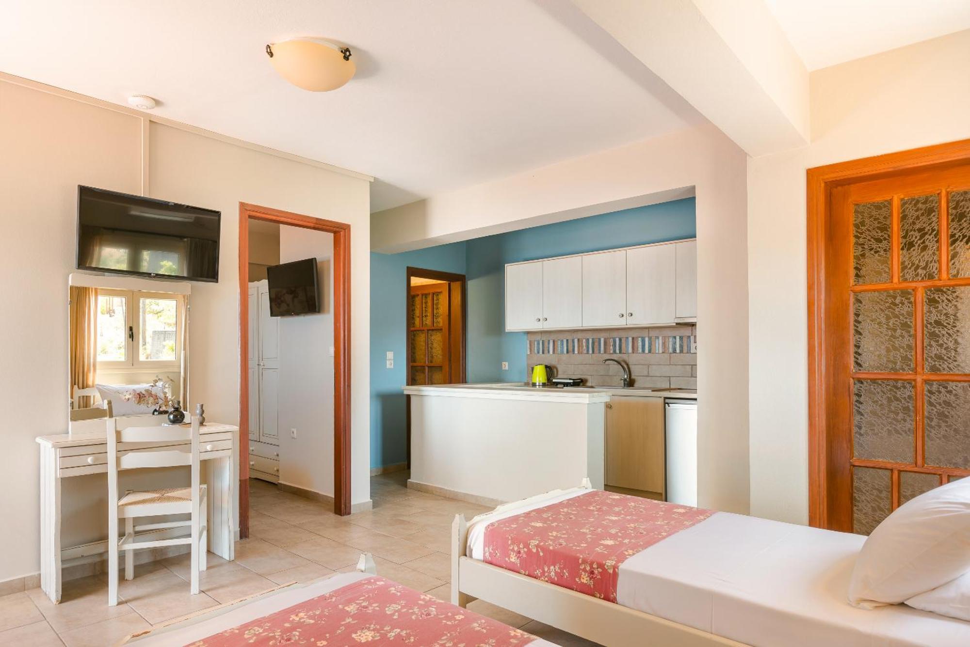 Irilena Studios And Apartments ลาสซี ภายนอก รูปภาพ